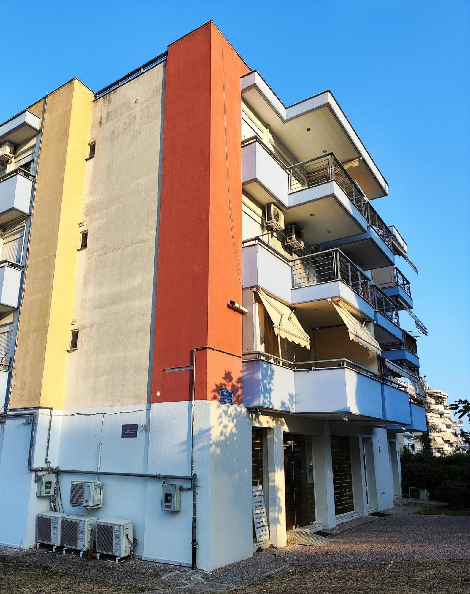 Homely Flat Near Airport テッサロニキ エクステリア 写真