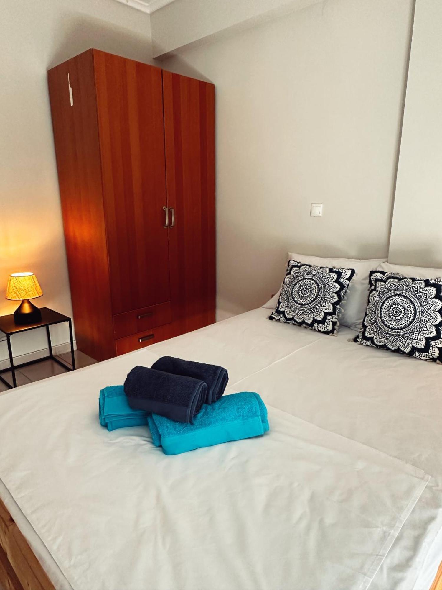 Homely Flat Near Airport テッサロニキ エクステリア 写真